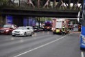 LKW blieb unter Bruecke haengen Koeln Ehrenfeld Innere Kanalstr Hornstr P459